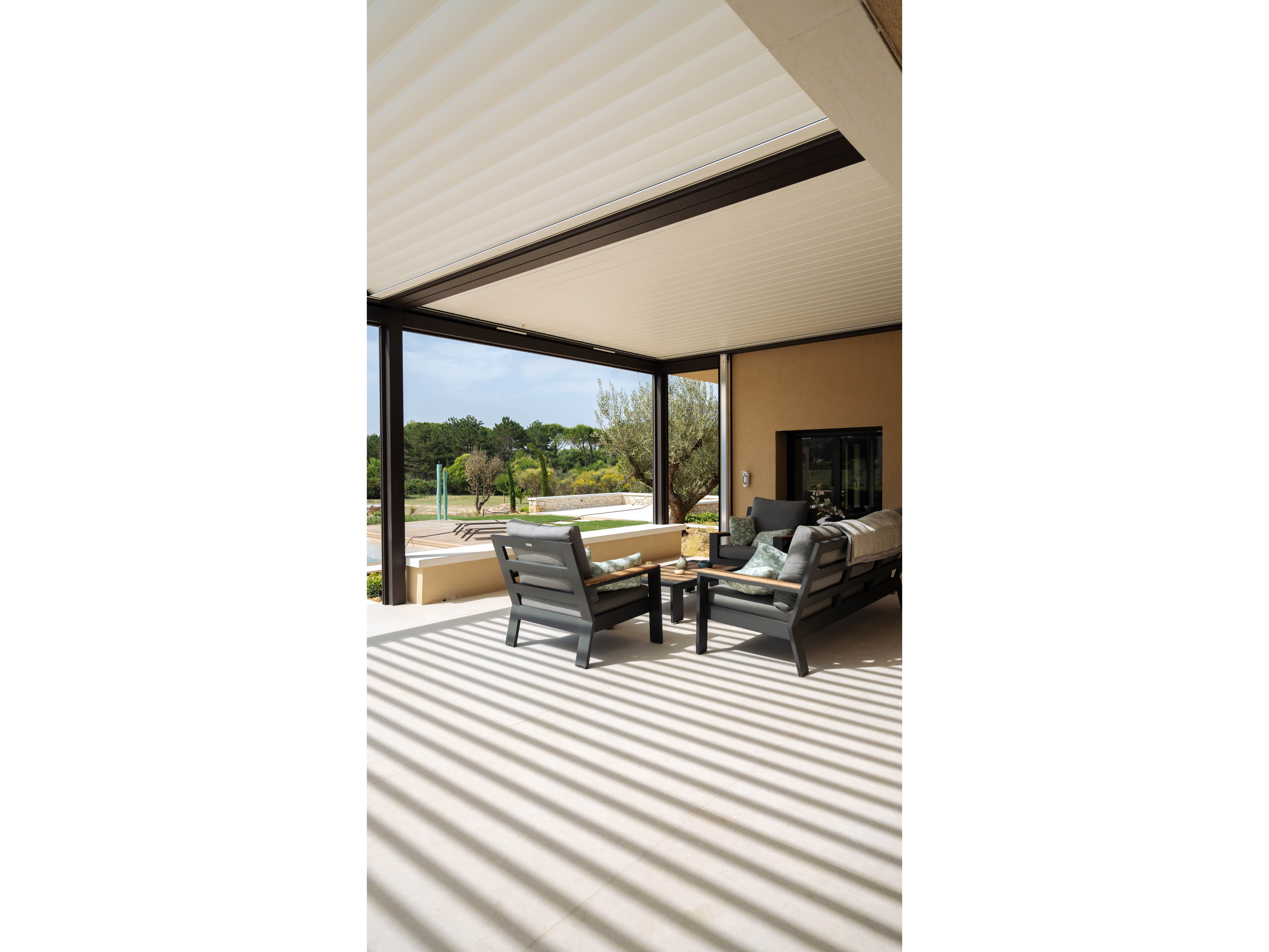 PERGOLA EXTÉRIEURE